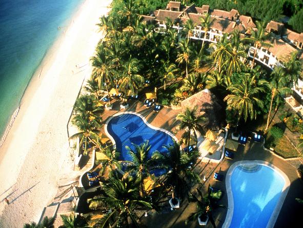 Hemingways Resort - Bird View 